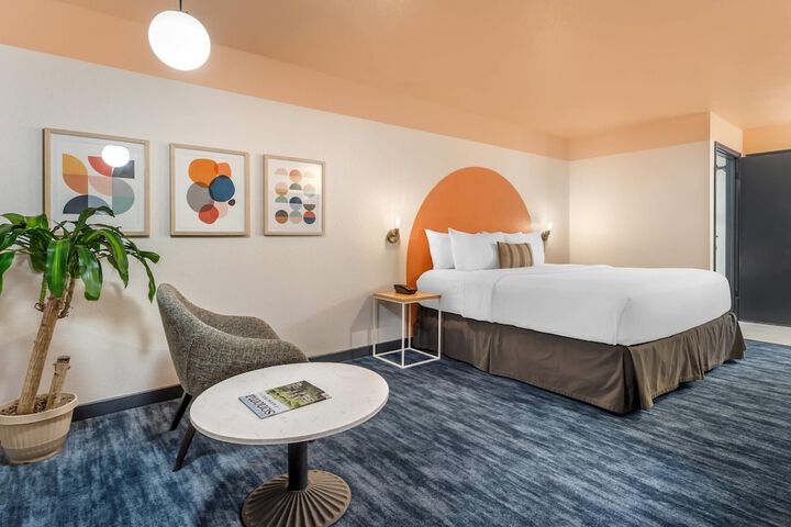 The Sandman Santa Rosa Sonoma an Ascend Collection Hotel
