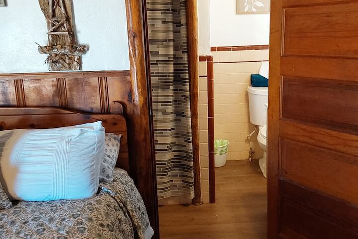 Room 10 of 10