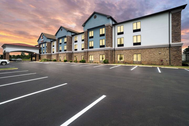 Hotel 5 of 43