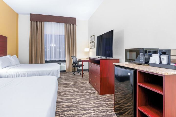 Cobblestone Hotel & Suites - Lynden
