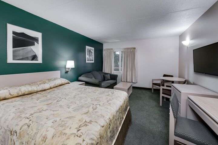 Room 11 of 26