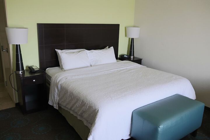 Room 17 of 52