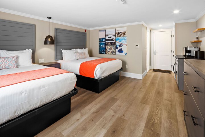 Room 13 of 37