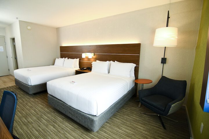 Room 61 of 126