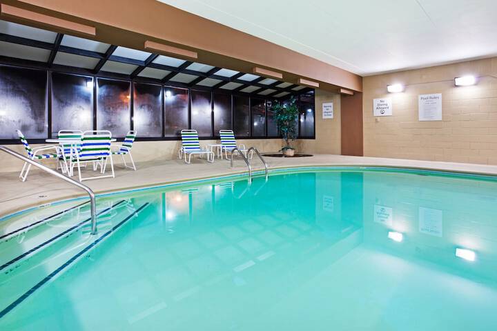 Pool 9 of 41