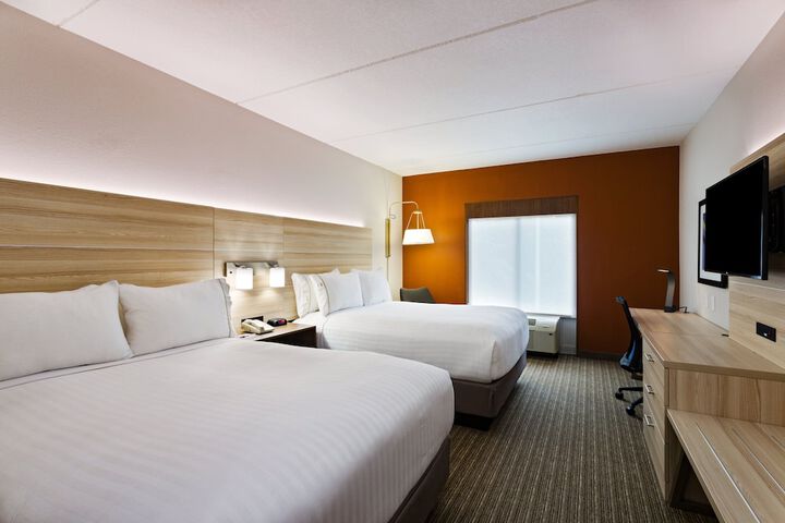Holiday Inn Express Hotel & Suites Tavares - Leesburg by IHG