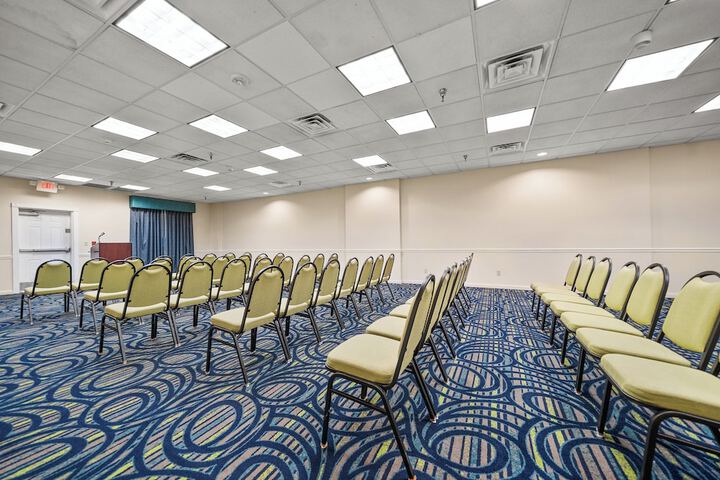 Holiday Inn & Suites Clearwater Beach S-Harbourside by IHG