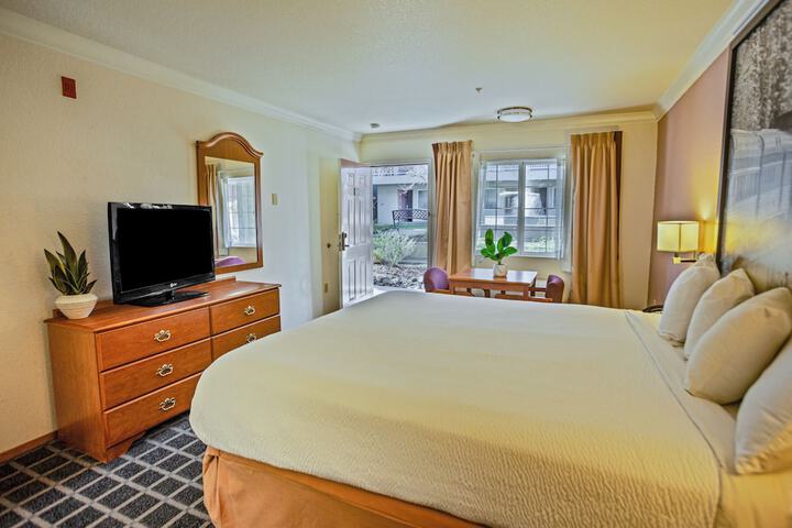 Room 51 of 87