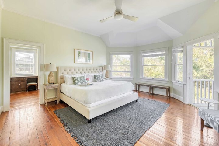 Haven by Avantstay Luxury Beachfront Home w / Pool & Gorgeous Patios
