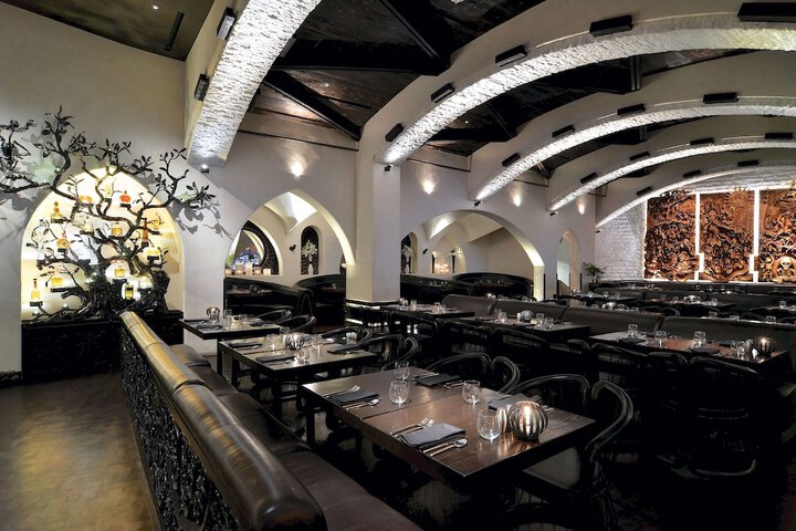 Dining 82 of 110