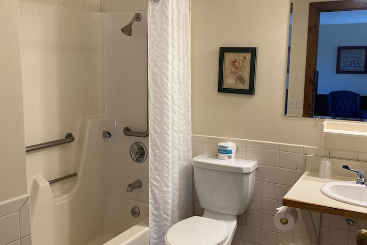 Room 141 of 294