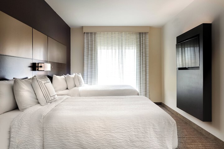Room 22 of 34