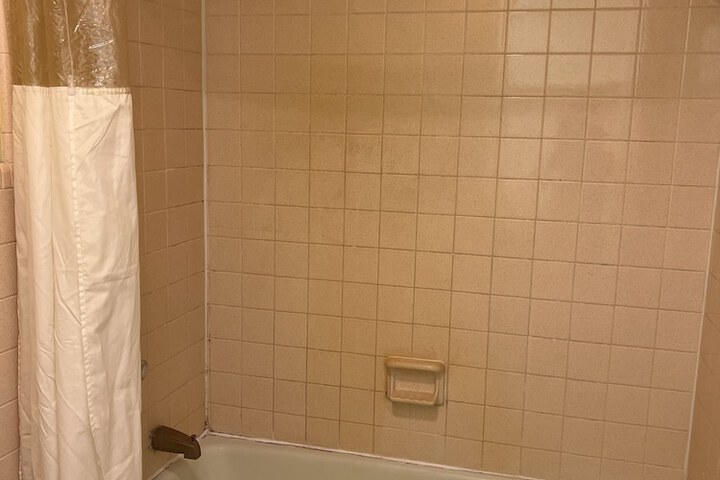 Room 12 of 22