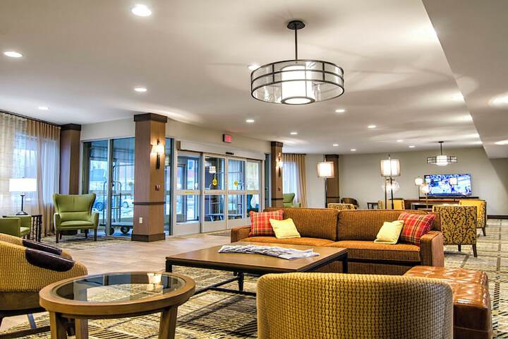 Staybridge Suites Marquette by IHG