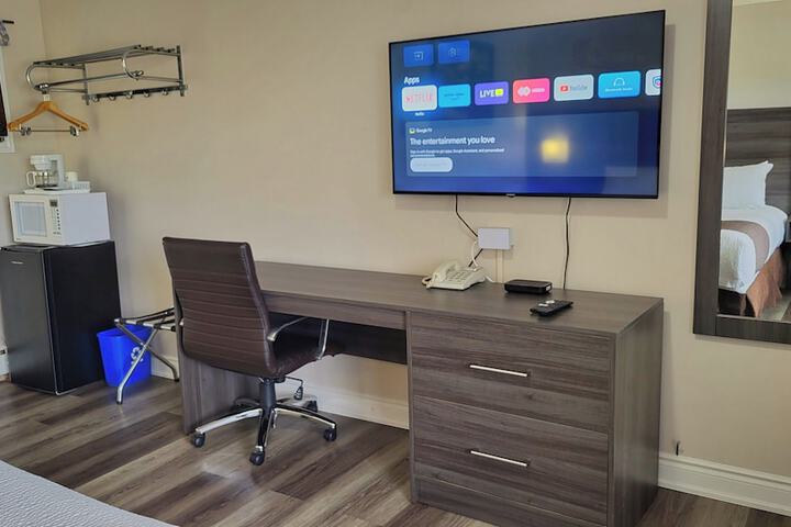 Room 17 of 28