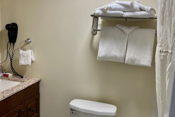 Beacon Inn and Suites