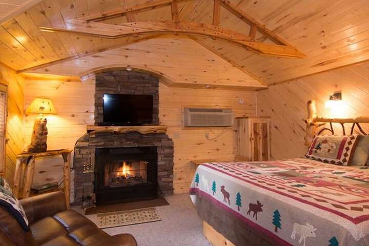 Upper Canyon Inn & Cabins