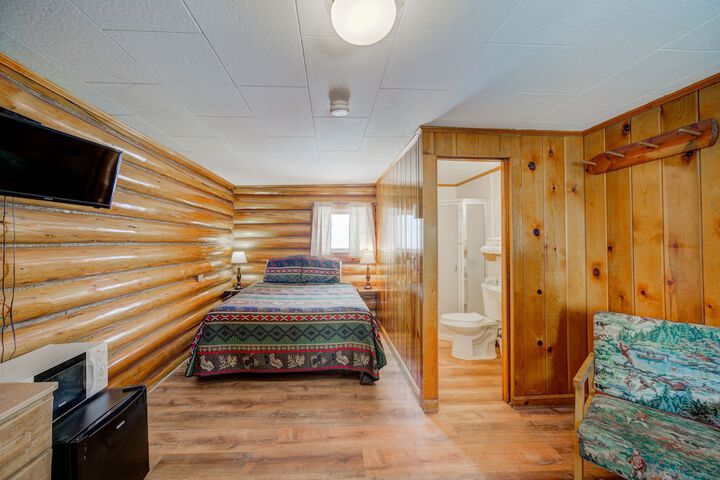 Sportsmans Lodge