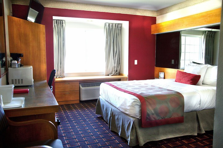 Room 9 of 23