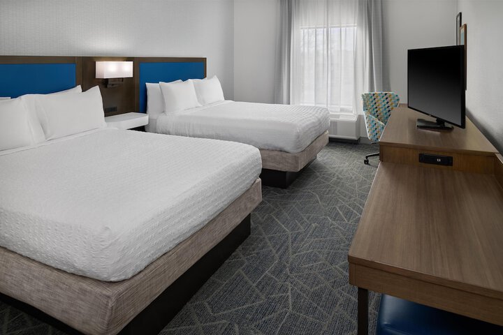 Hampton Inn & Suites Syracuse North Airport Area