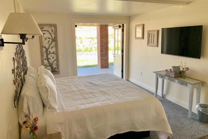 Annies Place Bed & Breakfast