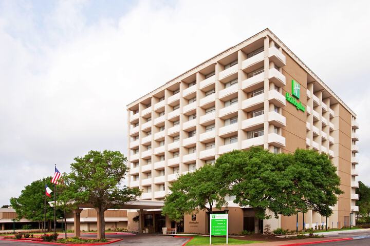 Hotel 4 of 72