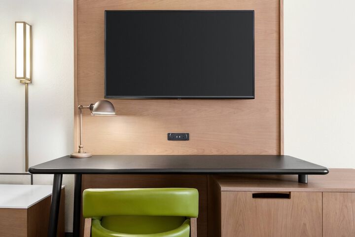 Room 8 of 22
