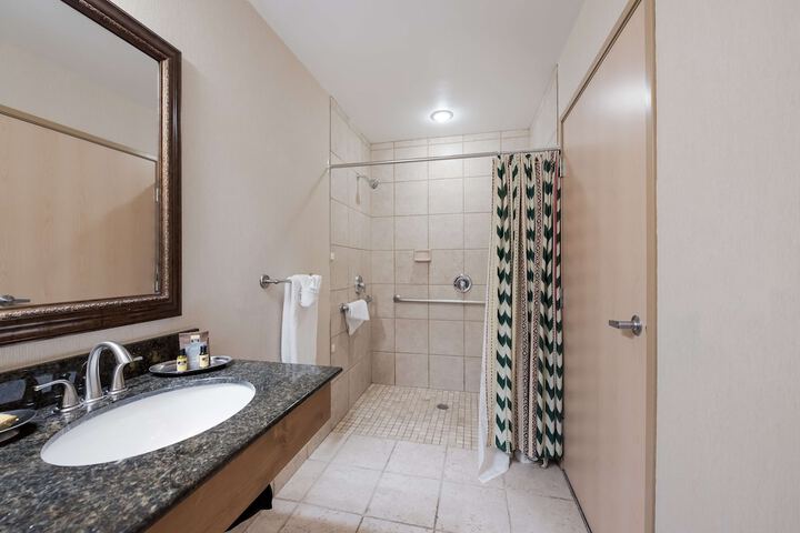 Best Western Plus Kentwood Lodge