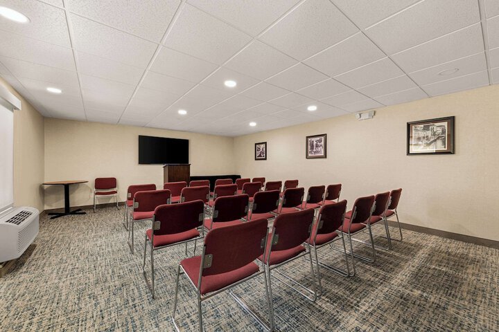 Quality Inn & Suites Matthews - Charlotte