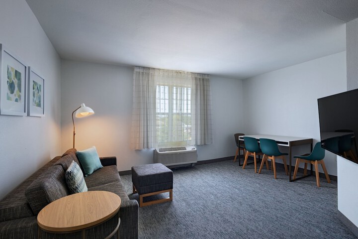 Room 17 of 21