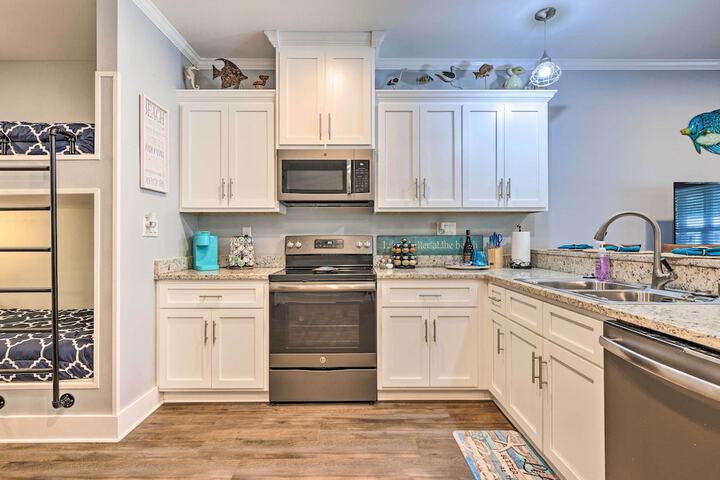 Dauphin Island Retreat: 2 Blocks to Beach!