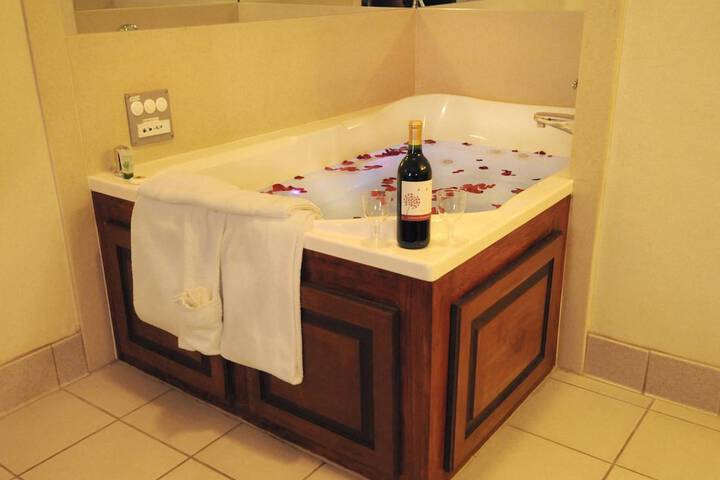 Room 35 of 60