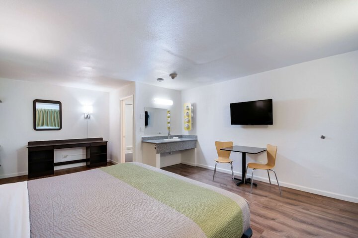 Motel 6 Burlington WA
