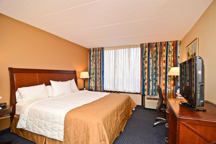 Room 22 of 32