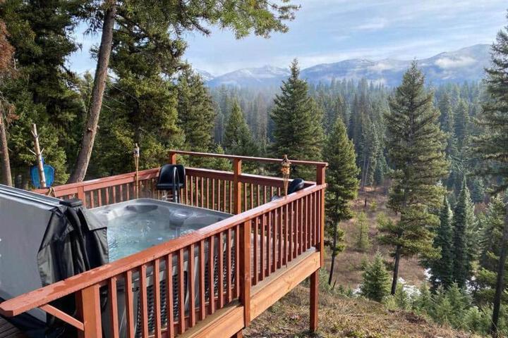 Hot Tub-Awesome View-Secluded Apartment