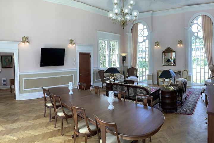 Manoir Chamberland (Adults Only No Pets)
