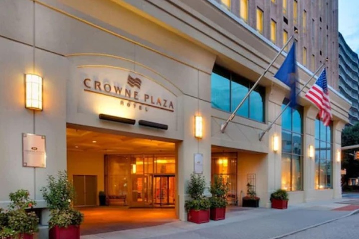 Hotel 2 of 43