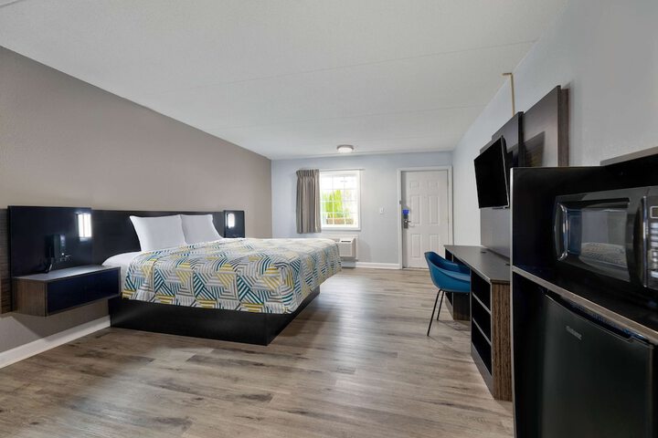 Room 16 of 27