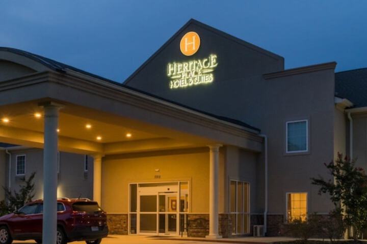 Heritage Place Hotel & Suites
