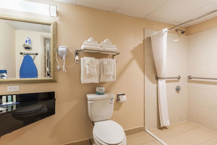 Room 48 of 105