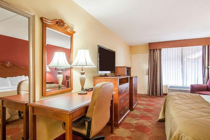 Room 16 of 34