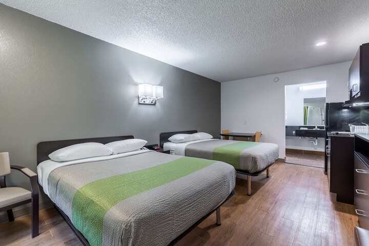 Room 44 of 48