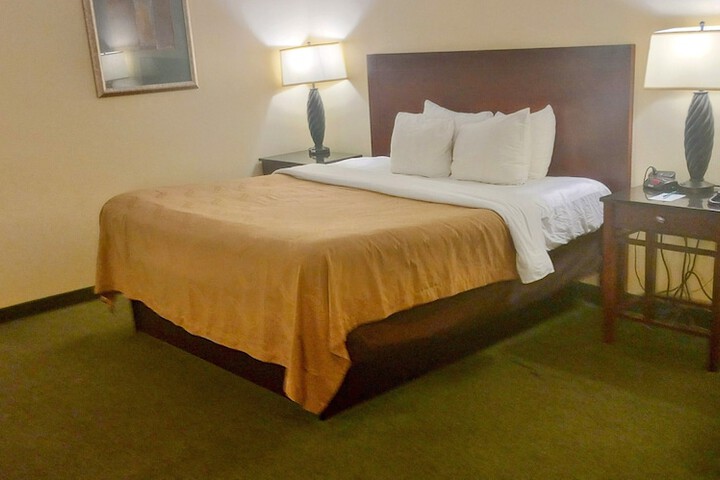 Quality Inn & Suites Somerset Downtown