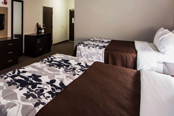 Room 35 of 63