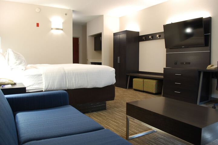 Holiday Inn Express Hotel and Suites Kingsport by IHG