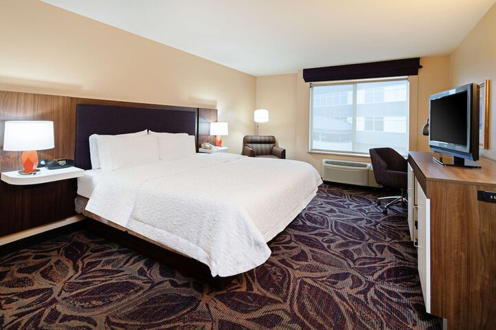 Hampton Inn & Suites Bremerton