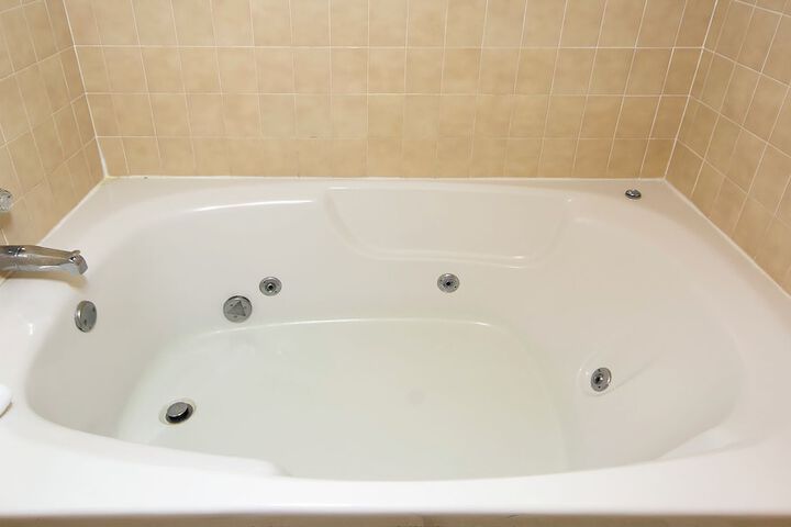 Hot Tub 48 of 49