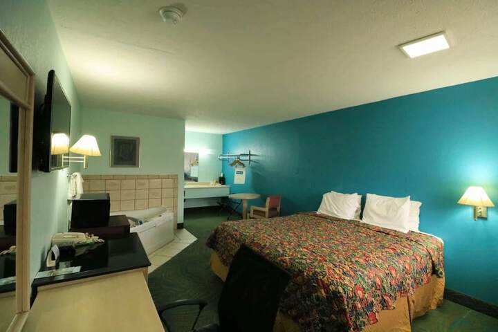 Room 18 of 22