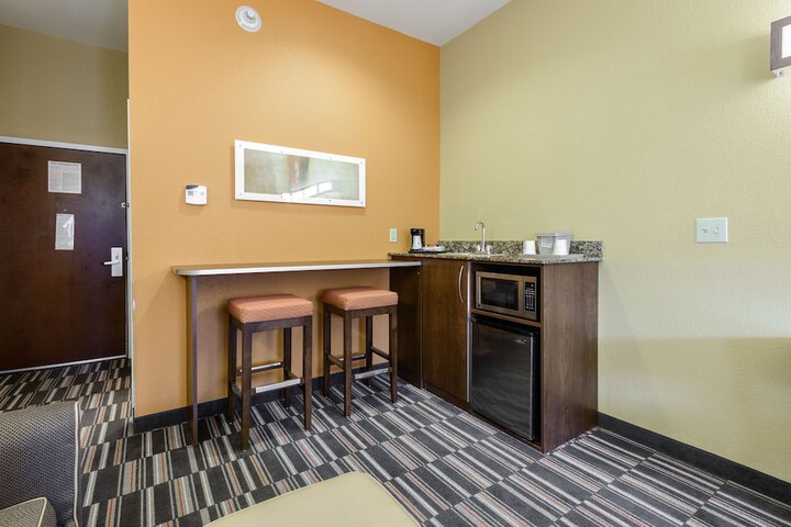 Microtel Inn & Suites by Wyndham Greenville / University Medic