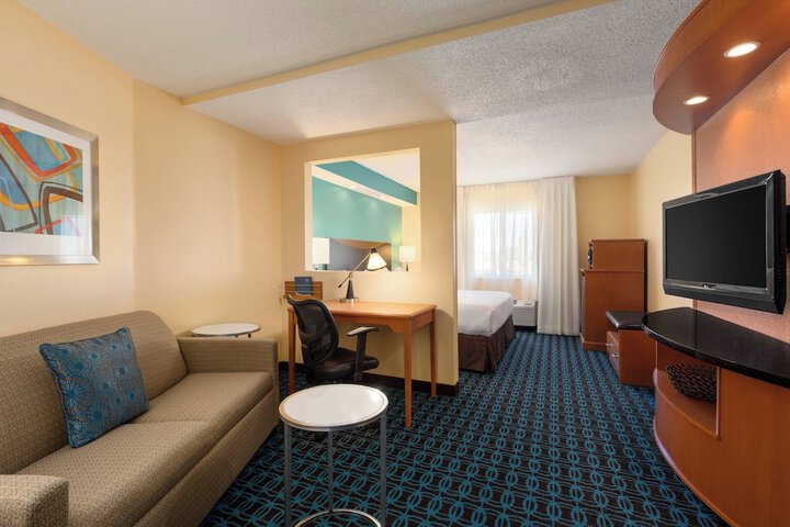 Room 12 of 23